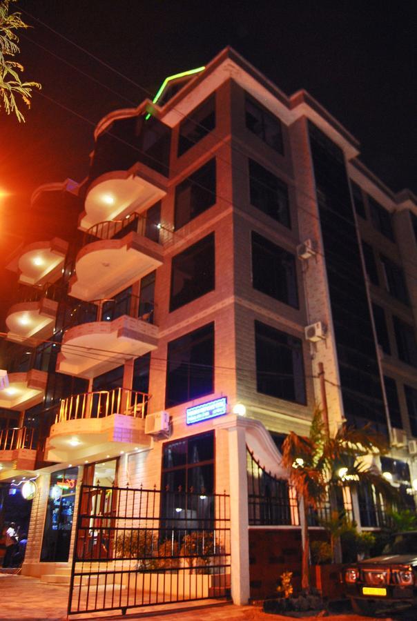 Best Point Hotel Dar es Salaam Buitenkant foto