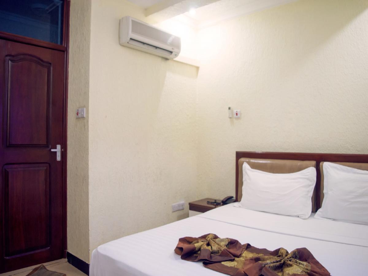 Best Point Hotel Dar es Salaam Buitenkant foto