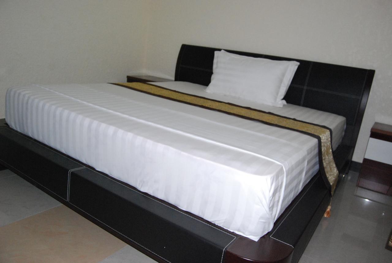 Best Point Hotel Dar es Salaam Buitenkant foto